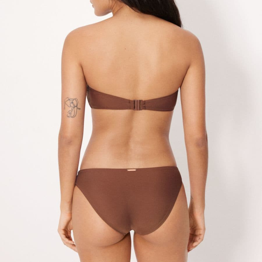 Conjunto bikini bandeau copa b, caleta de ysabel mora.