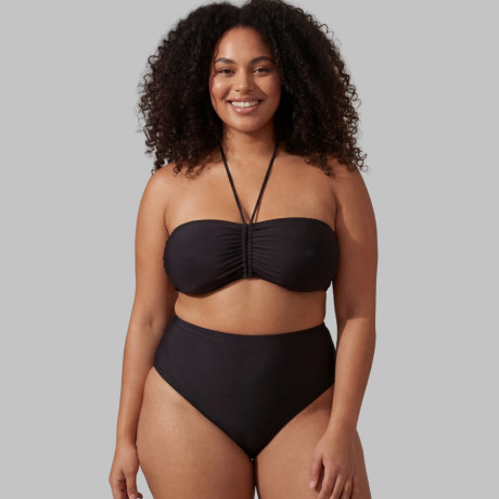 Conjunto bikini bandeau + braga alta moldeadora negra, singular swim.