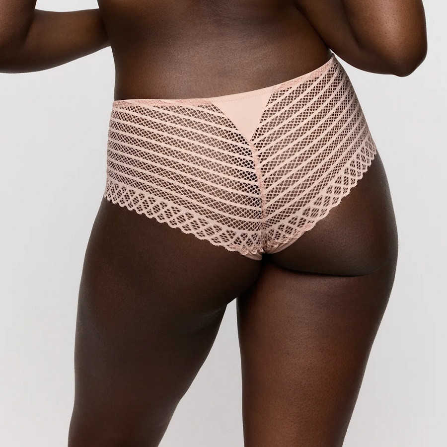 medium shorties, twist side primadonna twist.
