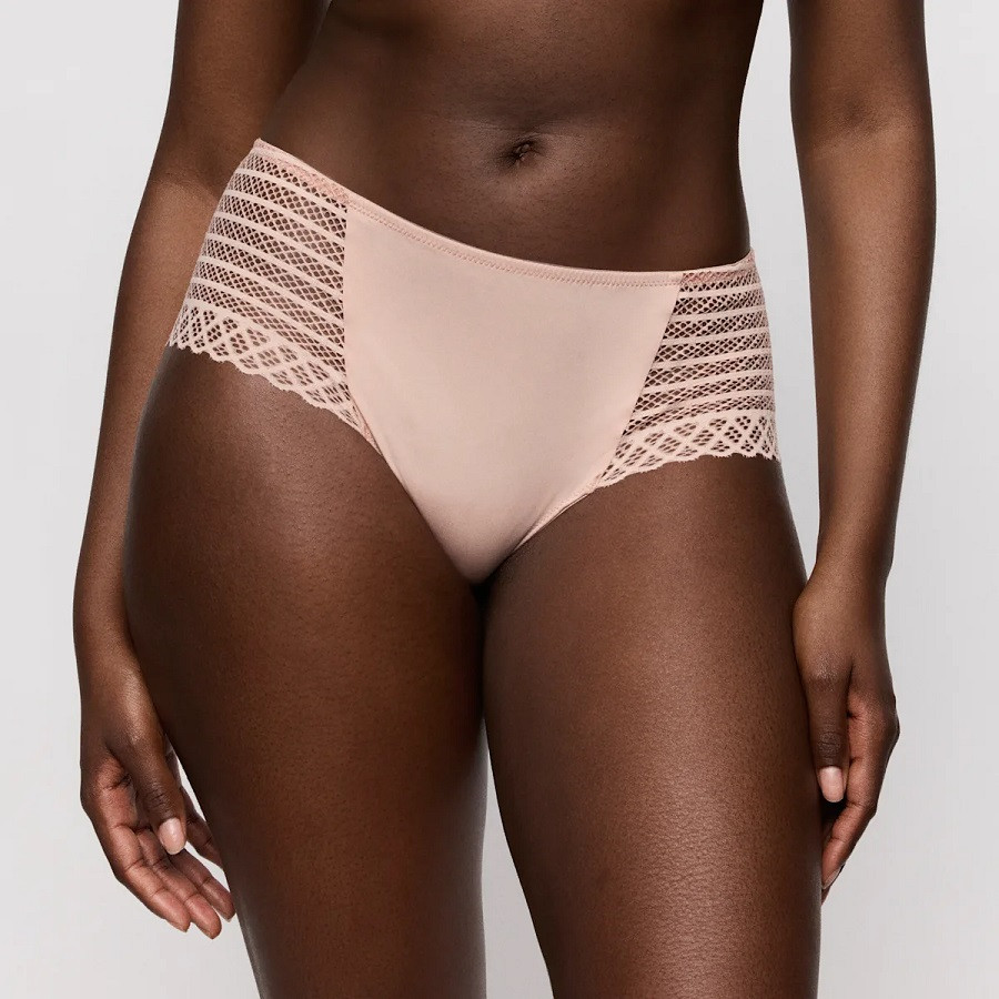 medium shorties, twist side primadonna twist.