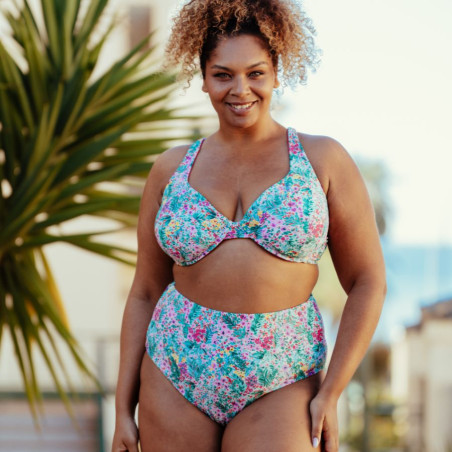 Bikini top, underwired, removable padded, singular swim.