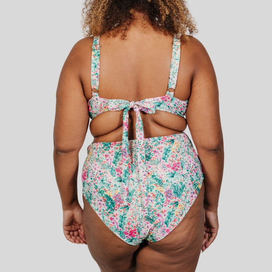 Bikini top, underwired, removable padded, singular swim.