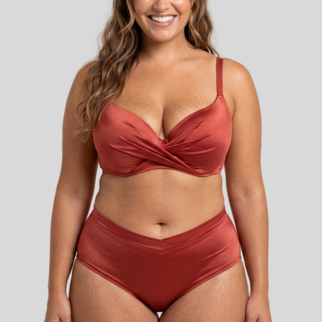 Conjunto bikini con relleno y braga alta, mysterio de dorina.