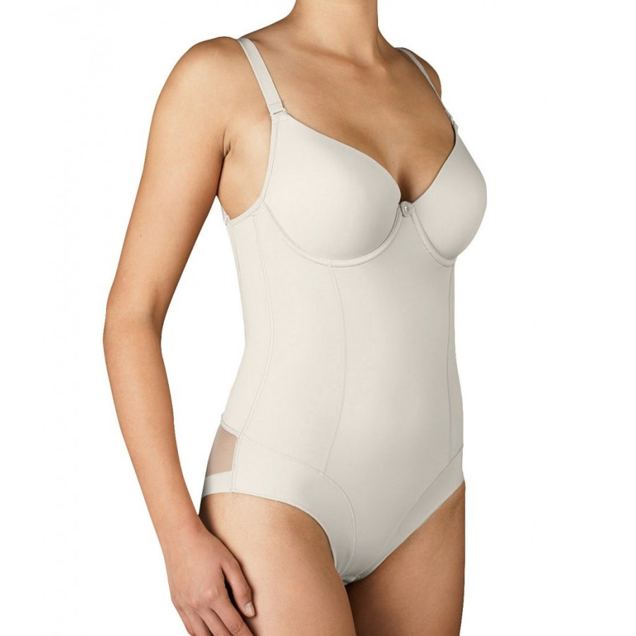 body invisible, espalda super escotada, giorgia de selene.